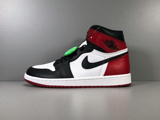 Air Jordan 1 Retro High OG 555088-125